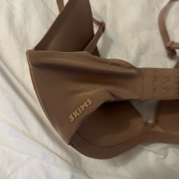 NWT SKIMS WIRELESS FORM SUPER PUSH-UP BRA 30D - Picture 7 of 8